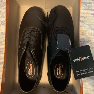Safe T Step women’s size 10W brand new with tags!